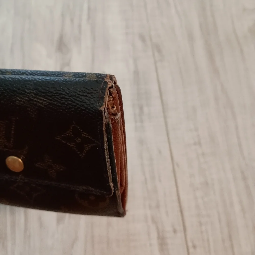 Authentic Louis Vuitton Monogram Portefeiulle Elise Trifold Wallet